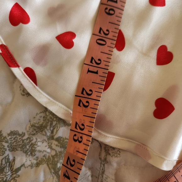 La Mouette Heart Print Satin Pajama Set Tank & Striped Shorts Size Large - Picture 7 of 9